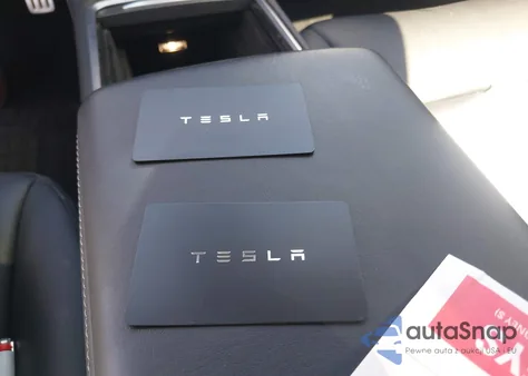 2022 Tesla Model 3 Performance Dual Motor All-Wheel Drive z USA, uszkodzony, nr VIN 5YJ3E1EC0NF194190